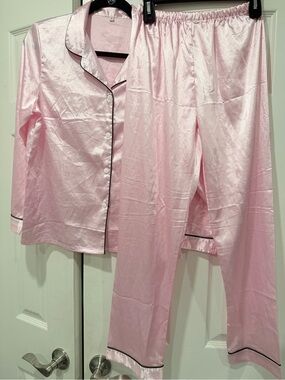 Women's Pink Satin Pajama Set with Contrast Piping